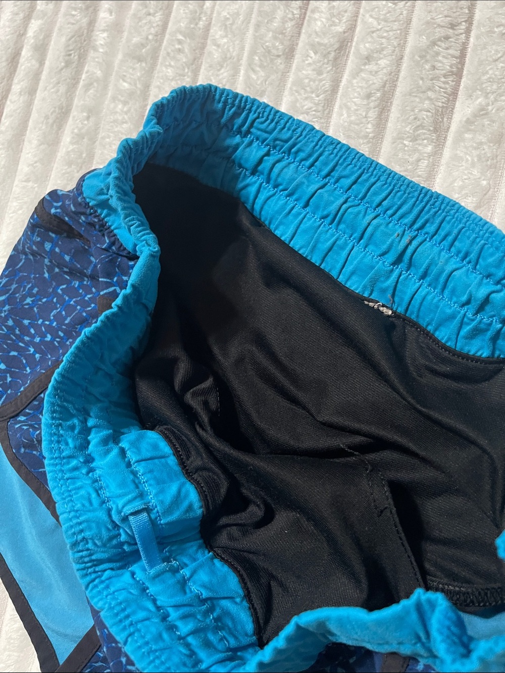 Lululemon Tracker Short | Size 6 - Picture 5 of 7